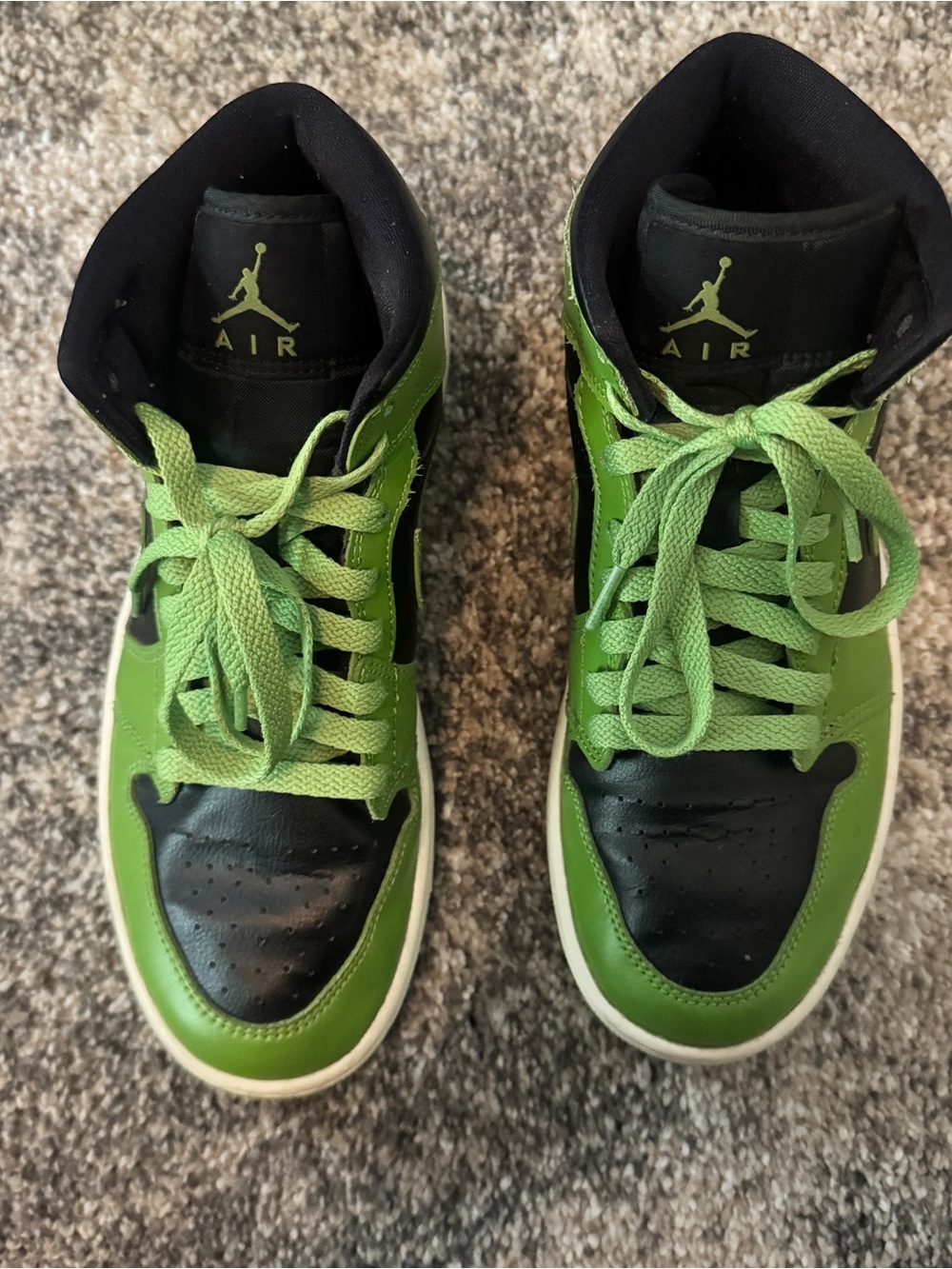Air Jordan 1 Mid 'Altitude Green' sneakers, women